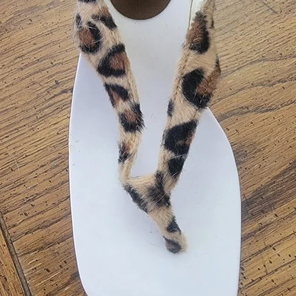 Shoes - Picture 3 of 4